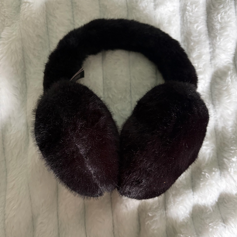 Victoria's Secret Faux Fur Earmuffs - Picture 1 of 4
